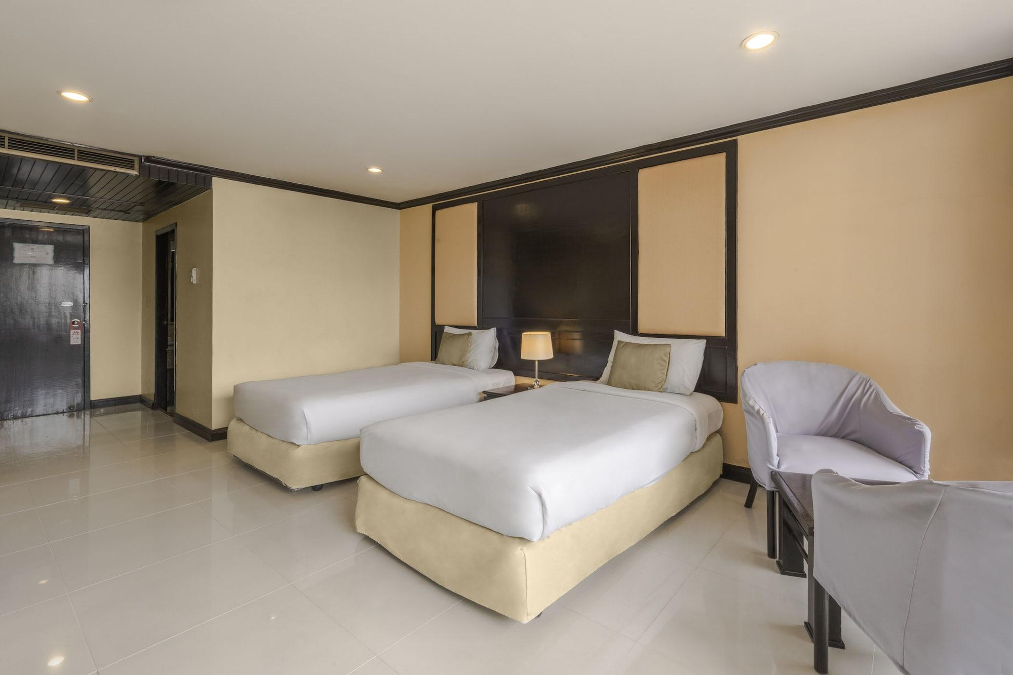 Mike Beach Resort Патая Екстериор снимка